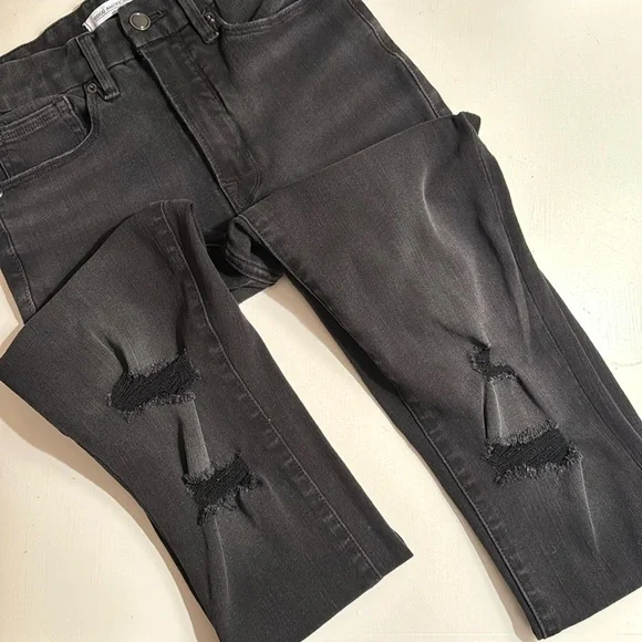 Good American | Good Waist Jeans - Black Distressed w/ Ripped Detail | Size 2/26 - Picture 4 of 4